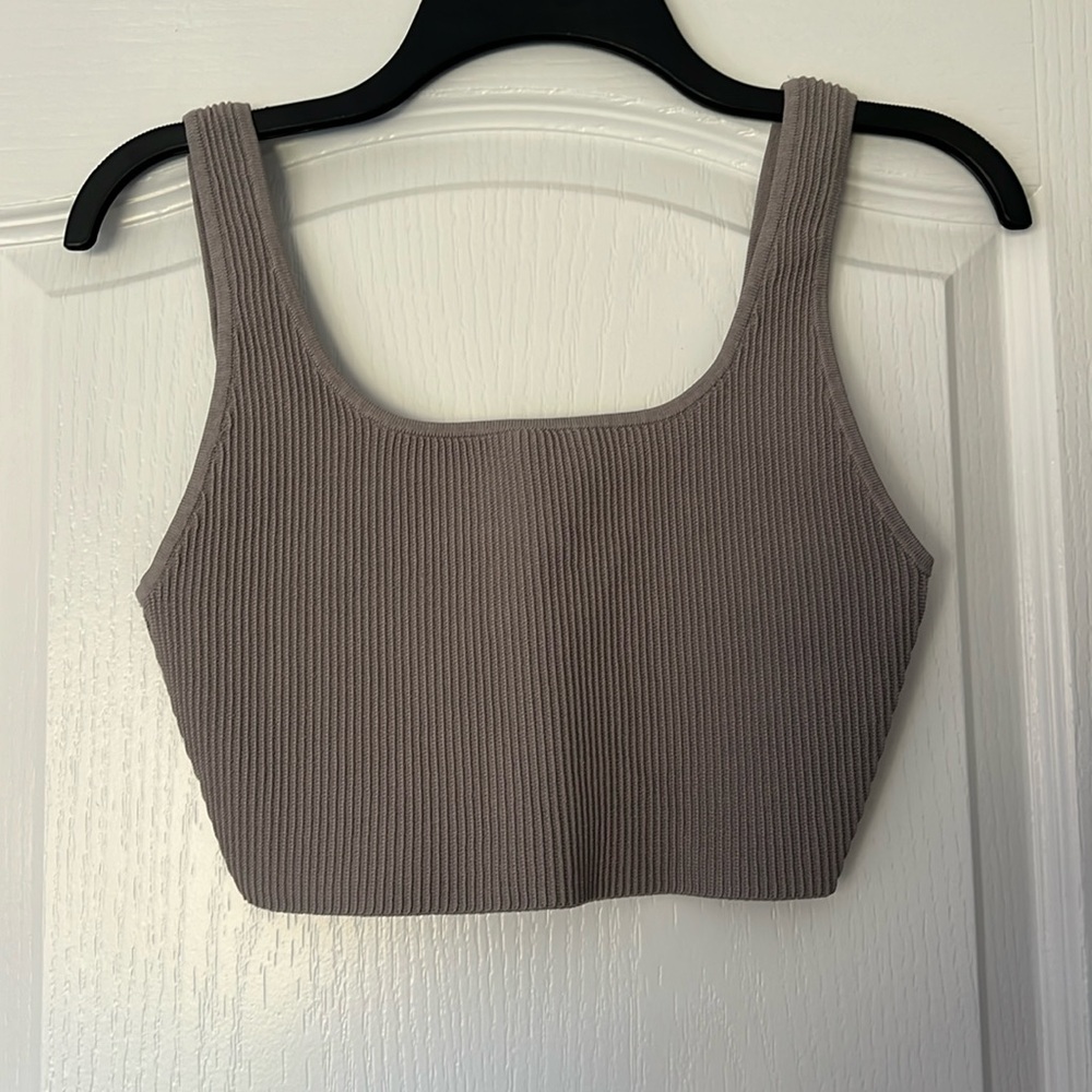 Aritzia Babaton Sculpt Knit Squareneck Cropped Tank